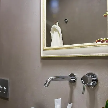 Apartment Dreams *