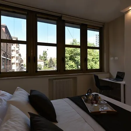 Apartment Dreams *