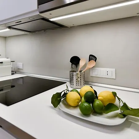Apartment Dreams *